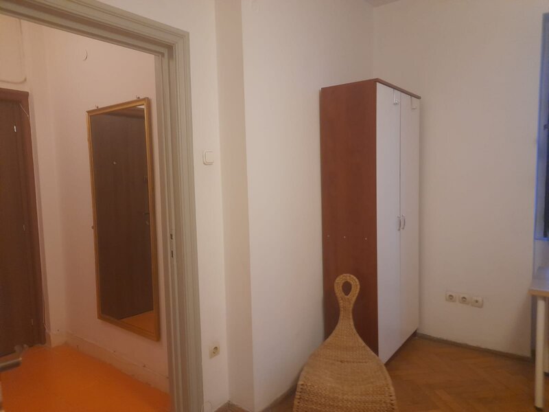 Piata Victoriei, ultracentral, garsoniera inchiriere,